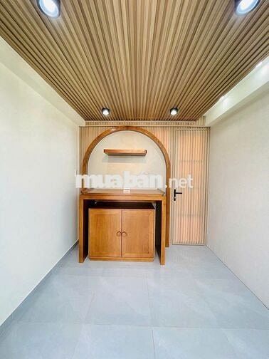 NHÀ SIÊU ĐẸP NGUYỄN TƯ GIẢN, P12, GV, 4,6X11, HỢP Ở GĐ, CTY, VP,KD ONL