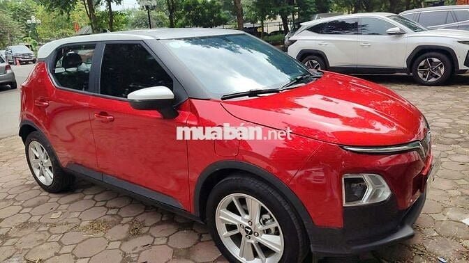 Ô tô điện VinFast VF 5 màu đỏ thuê pin