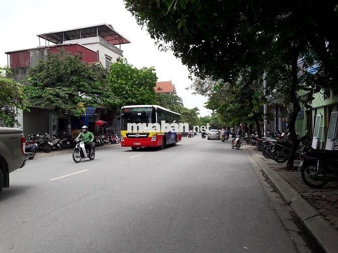 Nhà kết hợp VP  4 tầng chính chủ tại 71 phố Việt Hưng Long Biên Hà Nội