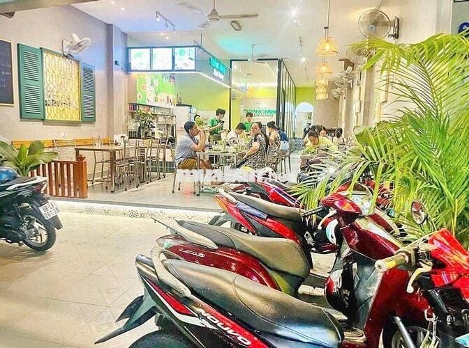 cho thuê mặt bằng nguyễn thị thập 6x30 , 180m2 quận 7