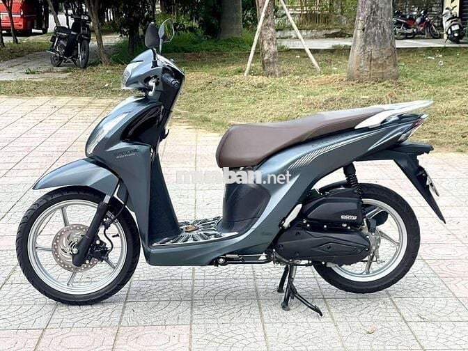 Xe vison 2024 màu cổ điển+ còn mới 99%