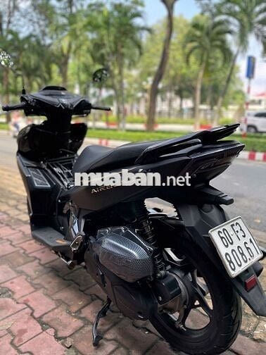Xe máy Honda Air Blade 125 màu đen 2021