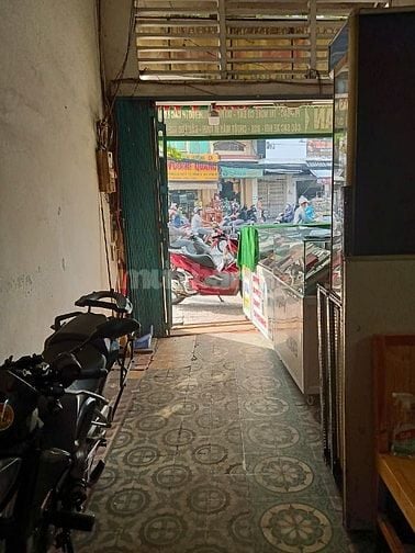 Cần tiền hạ giá bán gấp nhà vị trí phong thuỷ đắc địa Tùng Thiện Vưong