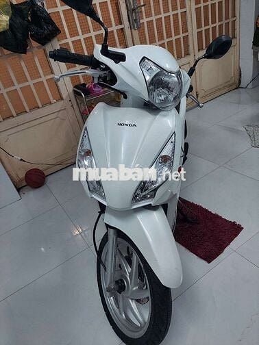 Vision trắng 2019 nữ chạy kỹ