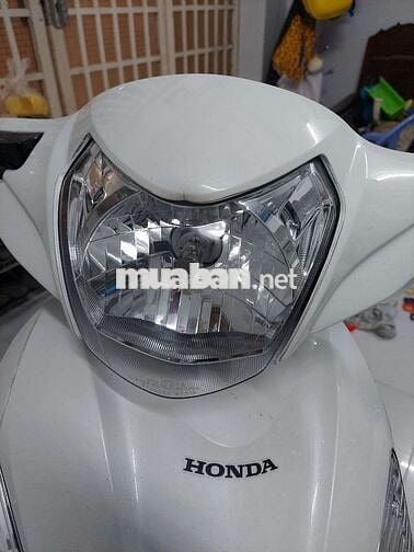 Vision trắng 2019 nữ chạy kỹ