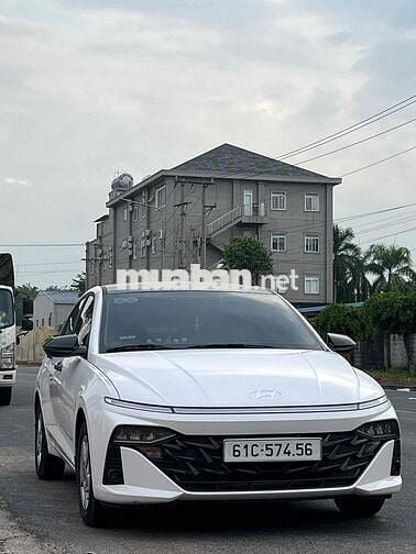 Em cần bán Accent đời 2024 1 chủ ạ