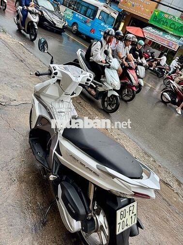 ❇️❇️ AB 125 trắng đký T12/2017 xe đẹp chính chủ