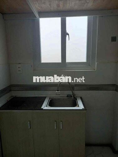 PHÒNG CÓ GÁC CỬA SỔ TRỜI THANG MÁY GẦN CẦU CHỮ Y QUẬN 5