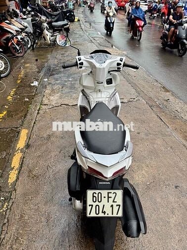 ❇️❇️ AB 125 trắng đký T12/2017 xe đẹp chính chủ