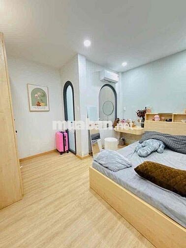 BÁN NHÀ 2 TẦNG 3PN - 64M2 4✘16 - HẺM ÔTÔ 5M .