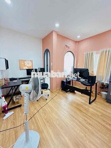 BÁN NHÀ 2 TẦNG 3PN - 64M2 4✘16 - HẺM ÔTÔ 5M .