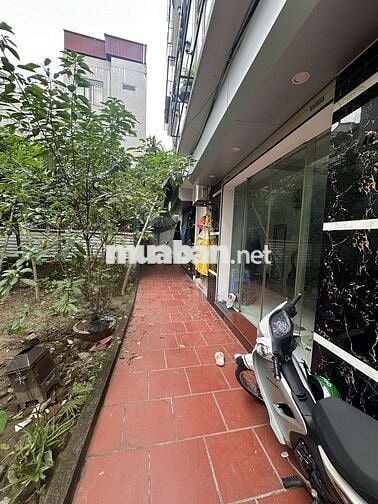 Bán nhà 4tầng dân xây chợ cổ nhuế 31m2,