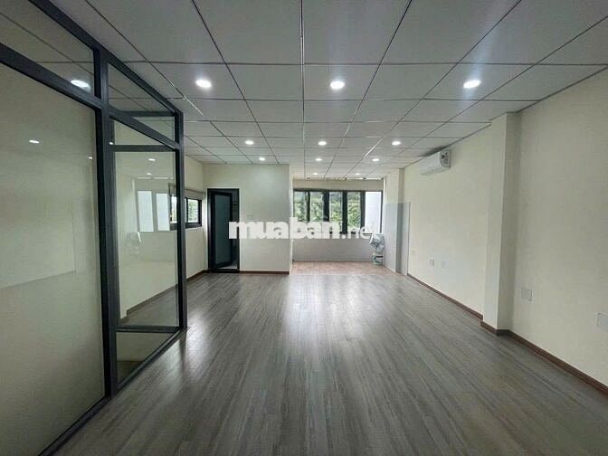 Cho Thuê Nhà Đường Đào Duy Anh, Phú Nhuận ( Ngang 5m - Có Sân Đậu Xe )