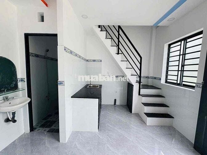 Kẹt tiền bán gấp căn nhà 1 trệt 1 lầu có hỗ trợ góp