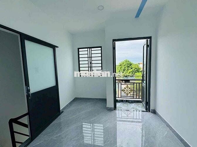 Kẹt tiền bán gấp căn nhà 1 trệt 1 lầu có hỗ trợ góp