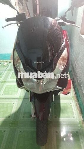 Xe máy Honda PCX 2011 màu đỏ đã sử dụng