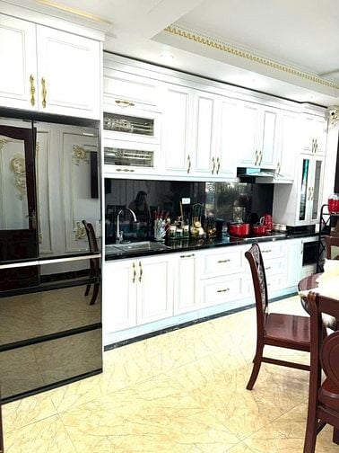 Cho thuê nhà 8 tầng, ngõ 147A số nhà 18A Tân Mai, Hoàng Mai, Hà Nội