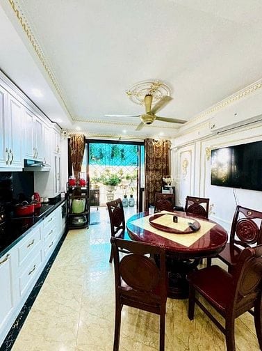 Cho thuê nhà 8 tầng, ngõ 147A số nhà 18A Tân Mai, Hoàng Mai, Hà Nội