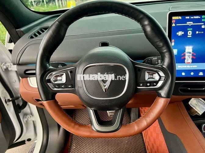 Vf9 mua pin  2023 Plus - 73000 km