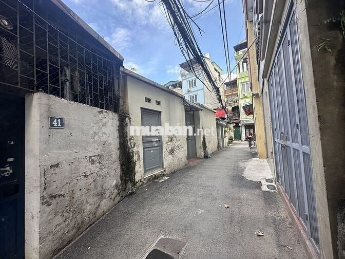 Bán nhà 4tầng dân xây chợ cổ nhuế 31m2,