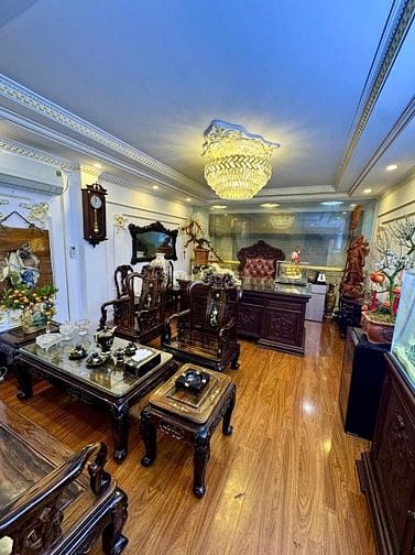 Cho thuê nhà 8 tầng, ngõ 147A số nhà 18A Tân Mai, Hoàng Mai, Hà Nội