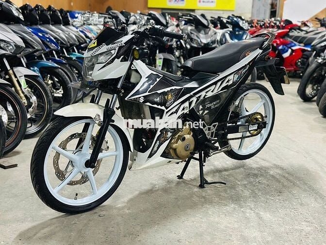 XE MÁYTHANHTÙNG_SATRIA 150 TRẮNG ĐỘ BIỂN ĐẸP 26868