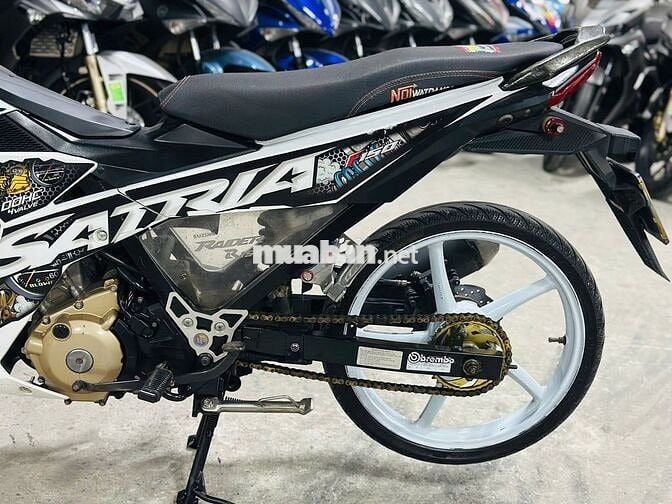 XE MÁYTHANHTÙNG_SATRIA 150 TRẮNG ĐỘ BIỂN ĐẸP 26868