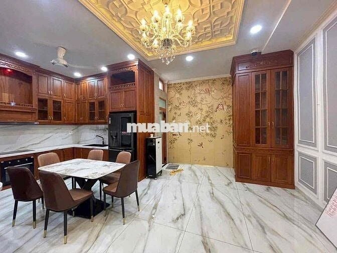 Cần cho thuê nhà ( hoặc bán ) nhà trống đầy đủ nội thất cao cấp