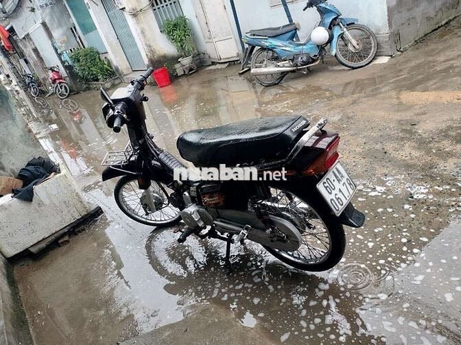 Cần bán chiếc dream 50 giấy tờ đầy đủ