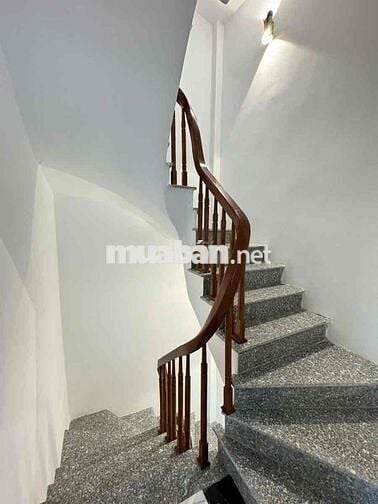 💎 Siêu phẩm 68 Nguyễn Văn Linh – Ô tô đỗ cửa, 30m², mặt tiền 4.2m – Gi