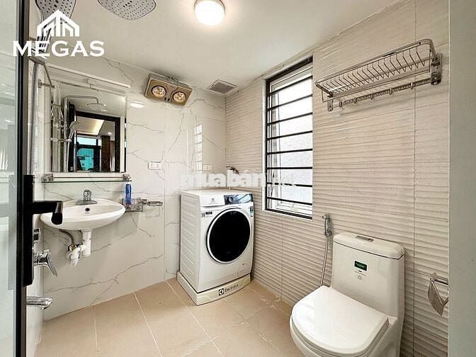 STUDIO – FULL NỘI THẤT – BAN CÔNG NGAY HỒ TÂY