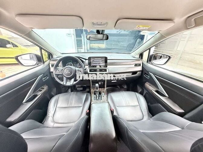 MITSUBISHI XPANDER 2023 AT Premium - 43268 km