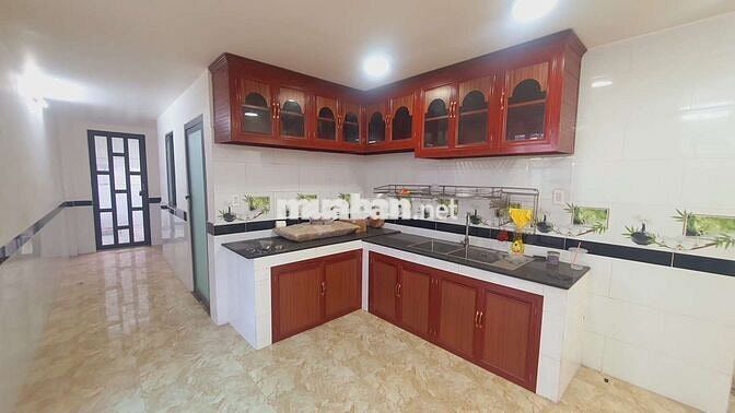 Nhà rộng rãi mát mẻ yên tĩnh trẻ nhỏ ( THƯƠNG LƯỢNG KHÁCH THIỆN CHÍ )