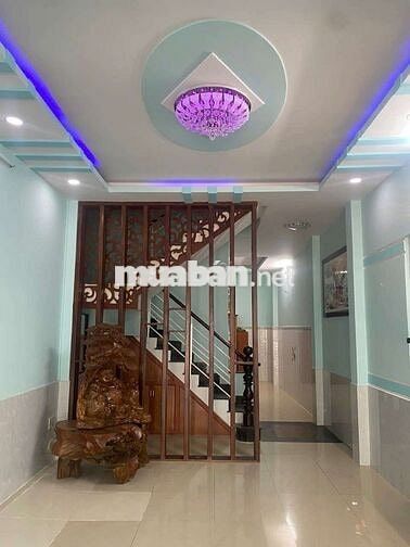 - Diện tích: 4x19m2. Sổ Hồng vuông vức đẹp .
Nhà 1 trệt 2 lầu