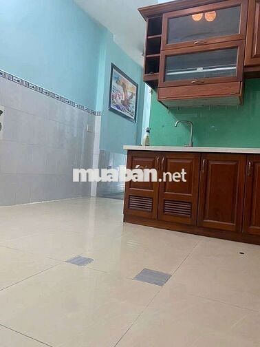 - Diện tích: 4x19m2. Sổ Hồng vuông vức đẹp .
Nhà 1 trệt 2 lầu