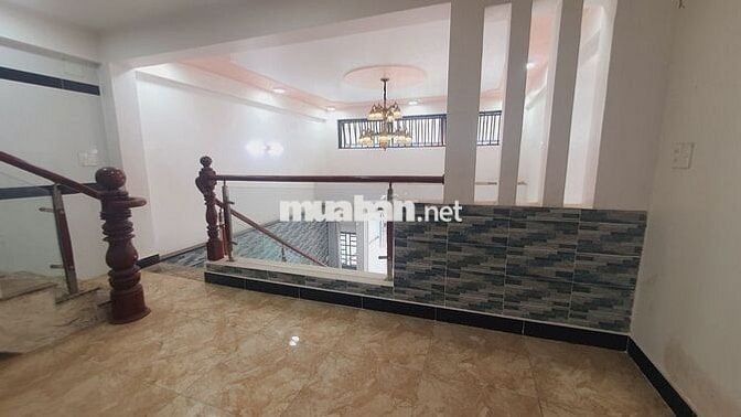 Nhà rộng rãi mát mẻ yên tĩnh trẻ nhỏ ( THƯƠNG LƯỢNG KHÁCH THIỆN CHÍ )