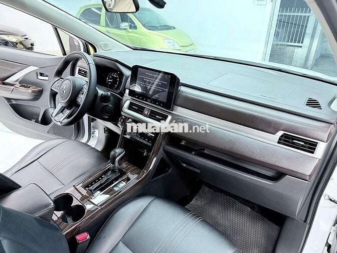 MITSUBISHI XPANDER 2023 AT Premium - 43268 km