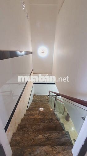 Nhà rộng rãi mát mẻ yên tĩnh trẻ nhỏ ( THƯƠNG LƯỢNG KHÁCH THIỆN CHÍ )