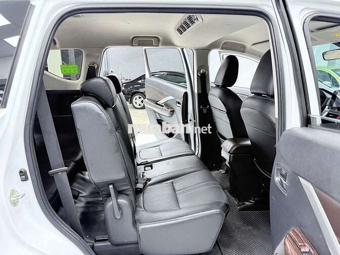 MITSUBISHI XPANDER 2023 AT Premium - 43268 km