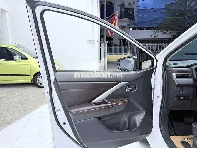 MITSUBISHI XPANDER 2023 AT Premium - 43268 km
