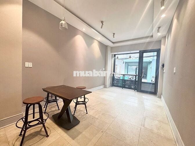 Cho Thuê Mặt Bằng Nguyễn Trãi Ngay Ngã Sáu Phù Đổng Quận 1