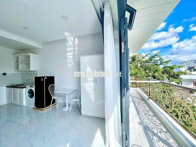 Phòng đẹp như hình – sáng, sạch, có máy giặt riêng & ban công thoáng m