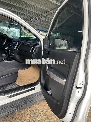 Ford Ranger số tự động 2.2l ,sx 2020 nắp thùng cao