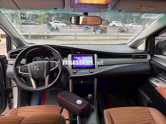 Toyota Innova 2017 2.0G - 110000 km