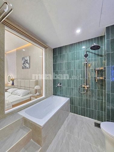 Nhà ngộp ngay Nguyễn Xí BT,giá 4tỷ580 60m2 SHR kv buôn bán sầm uất