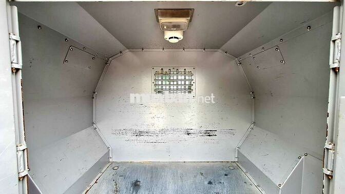 Everest chở tiền cho ngân hàng thanh lý tốt mà rẻ