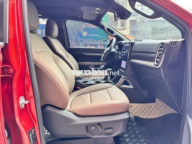 Ford Everest 2023 Titanium 2.0 AT 4x2 - 15000 km