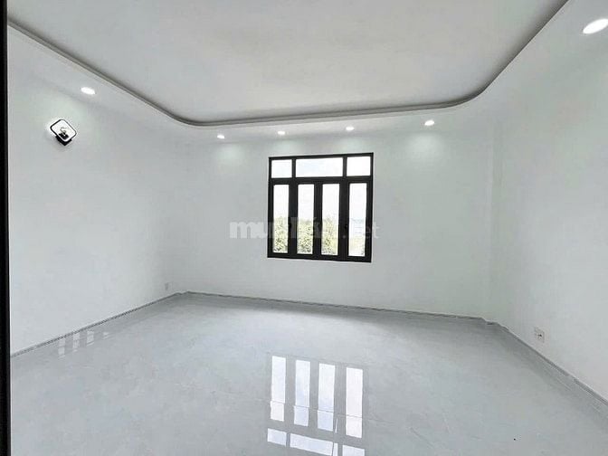 THANH LÝ PHÁT MÃI CĂN 1 LẦU - SHR - NGAY TRUNG TÂM CHỢ BÌNH CHÁNH .