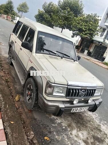 Bán xe 7 chỗ máy dầu,2 cầu còn đủ