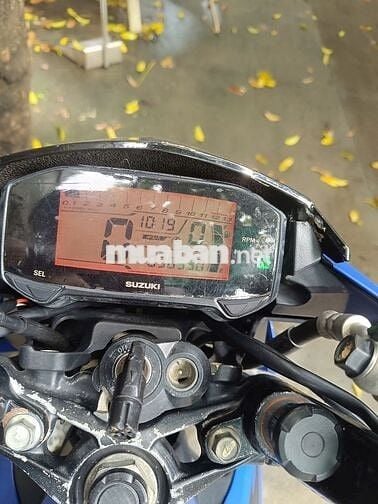 Xe satria xem xe còn bớt